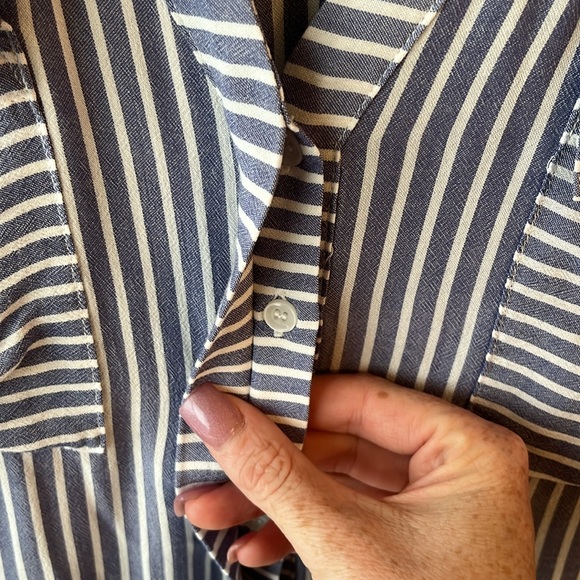 Striped Blouse - Picture 4 of 6